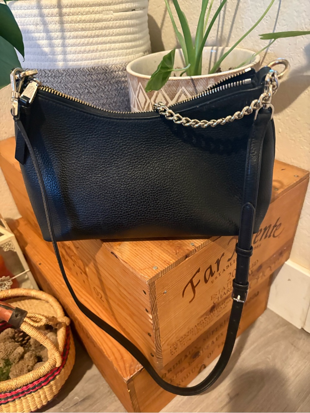 Kate Spade New York Black Pebbled Leather Crossbody / Shoulder Bag - Picture 2 of 3